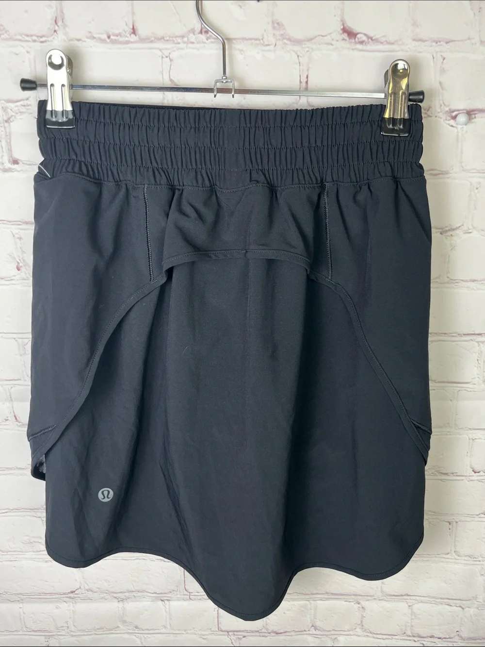 Lululemon Hotty Hot High-Rise Skirt in Black